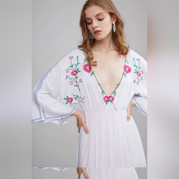 Elegant Reversible Floral Embroidered Long Sleeve Dress - Picture 10 of 16